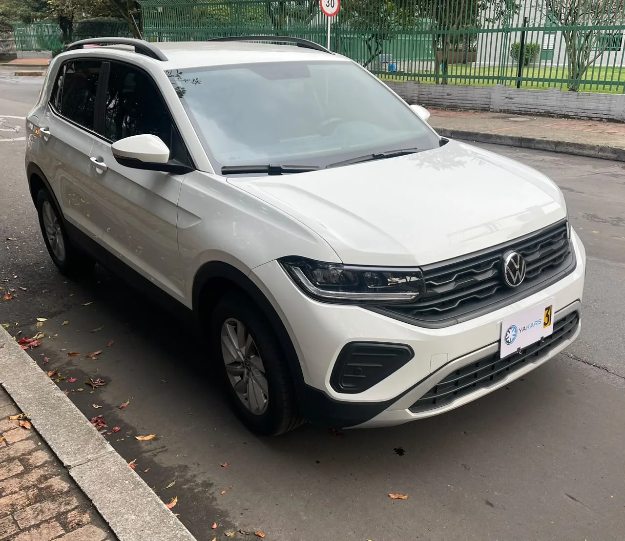 SUV Volkswagen T-Cross 2025 1.0 TURBO TRENDLINE AT en Bogotá — foto 5