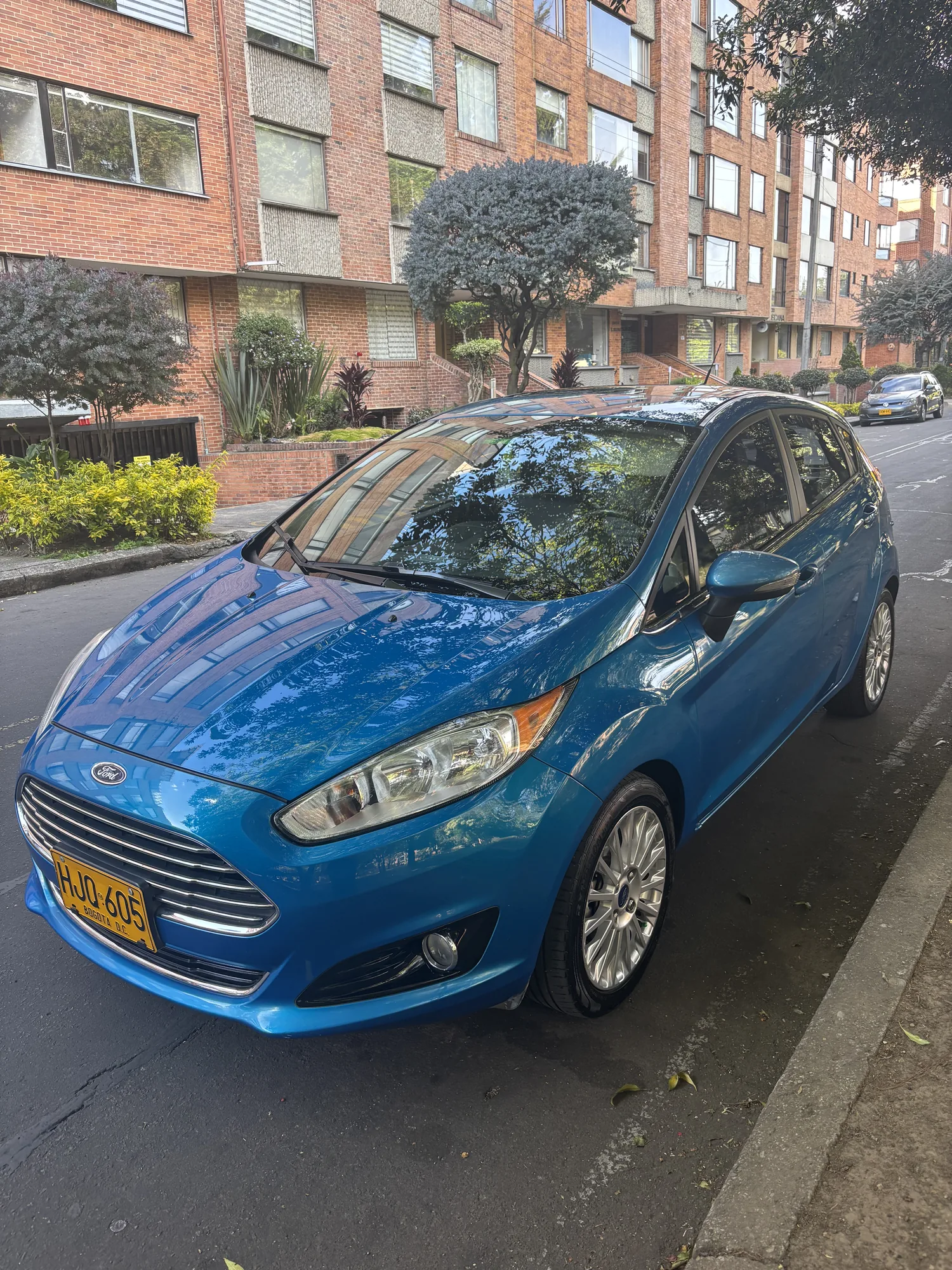 Hatchback Ford Fiesta Titanium 2014 Titanium en Bogotá — foto 2