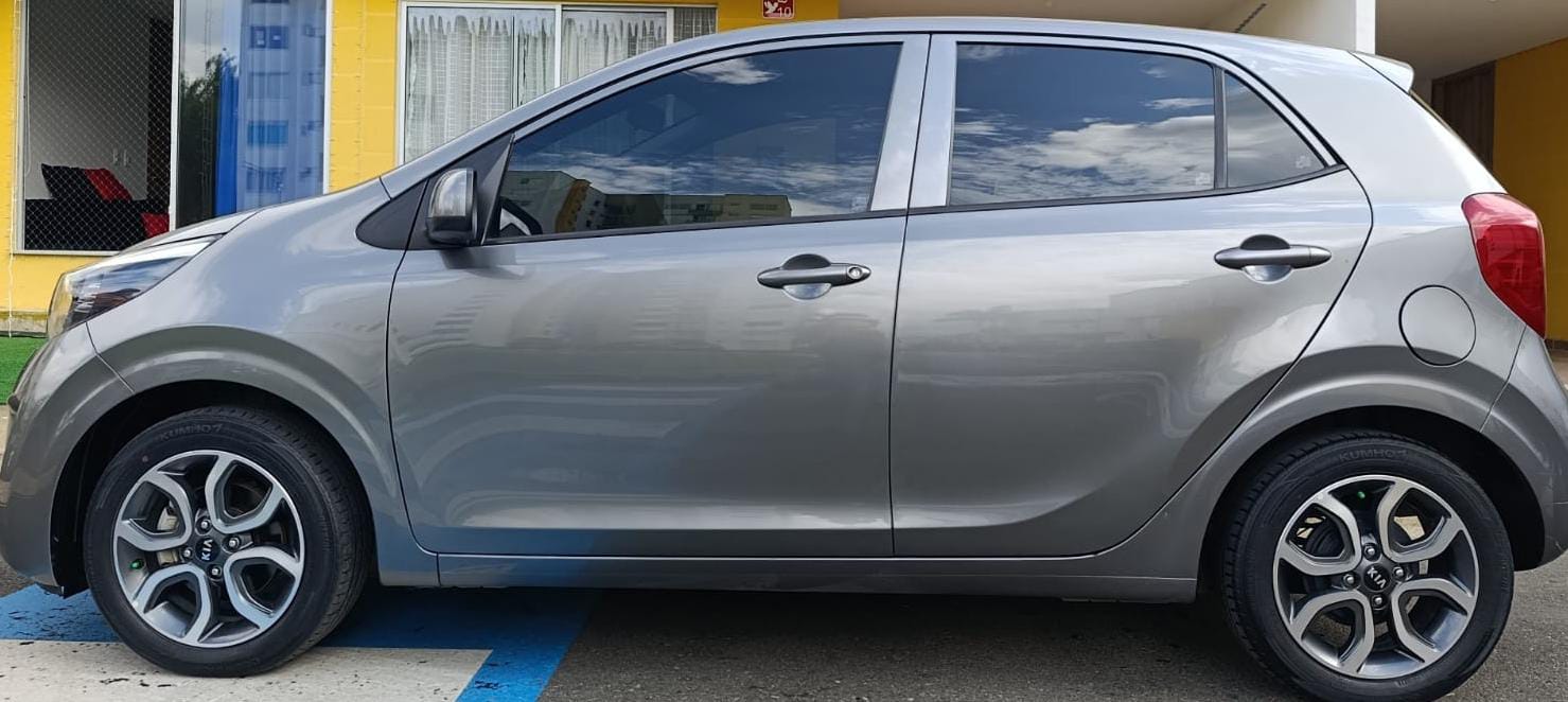 Kia Picanto Zenith 2022 Gris Dosquebradas