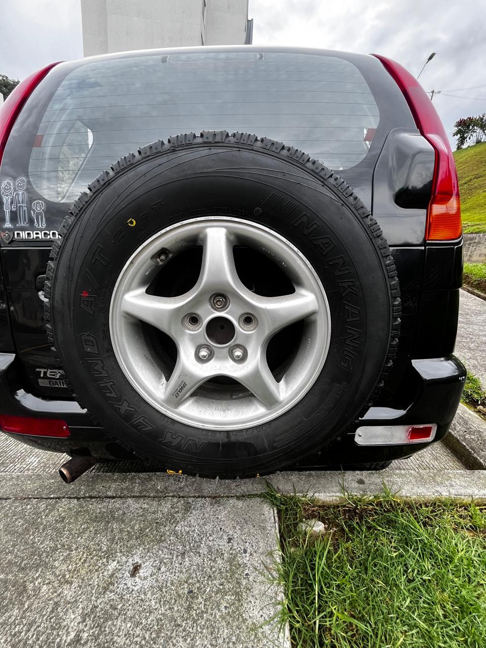 Daihatsu Terios 2000 Negro Manizales