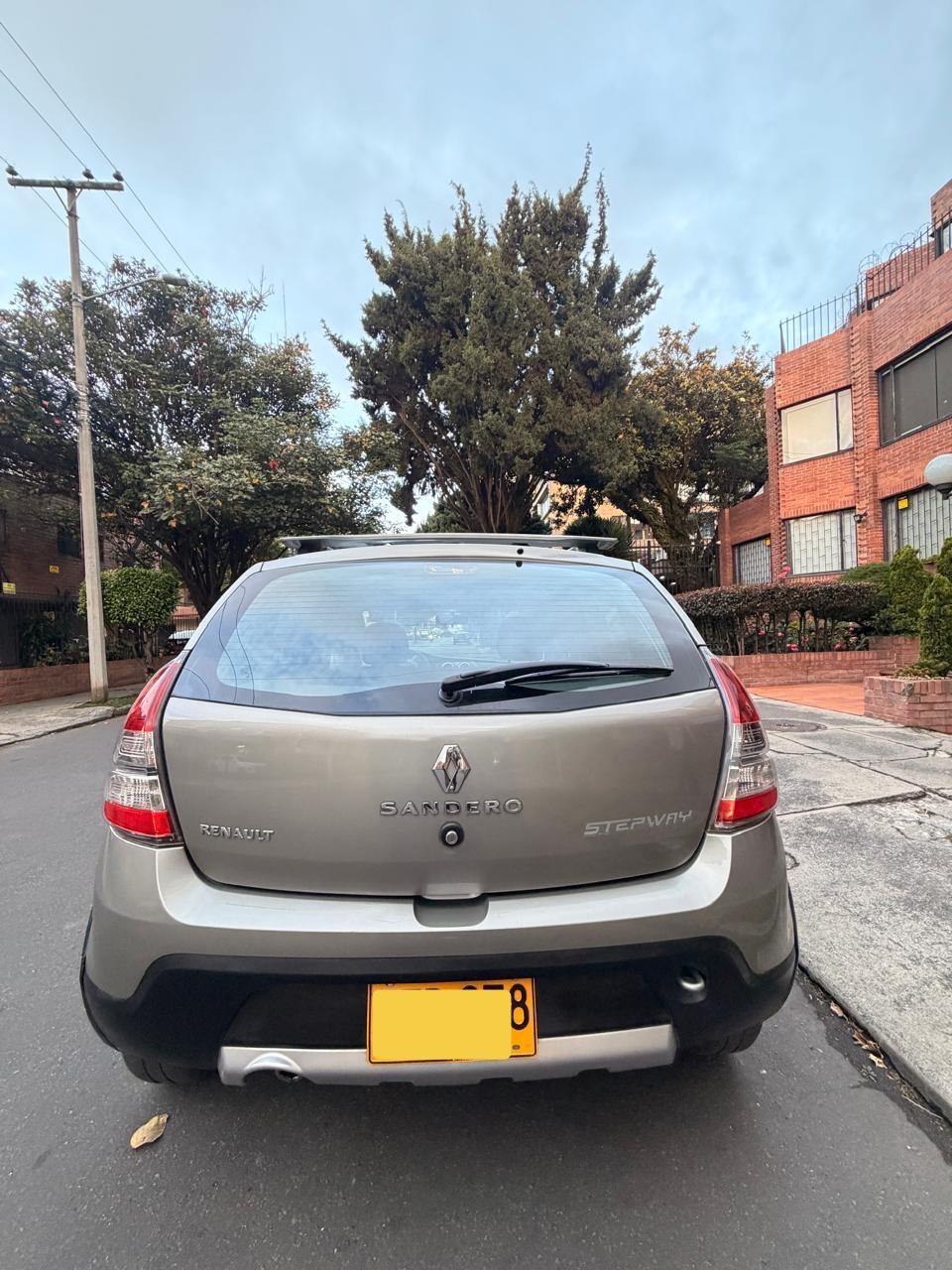 Renault Stepway 2015 Gris Bogotá