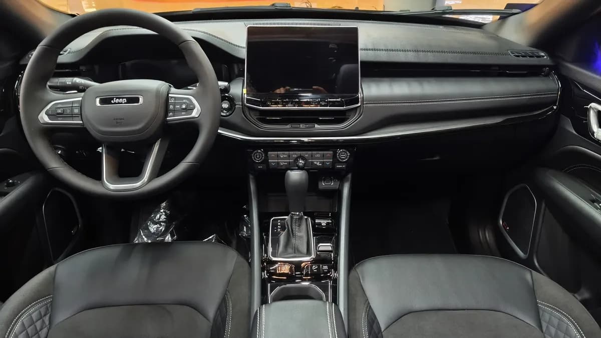 Jeep Compass Blackhawk 2026