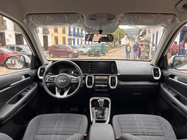 Kia Sonet Vibrant 2026
