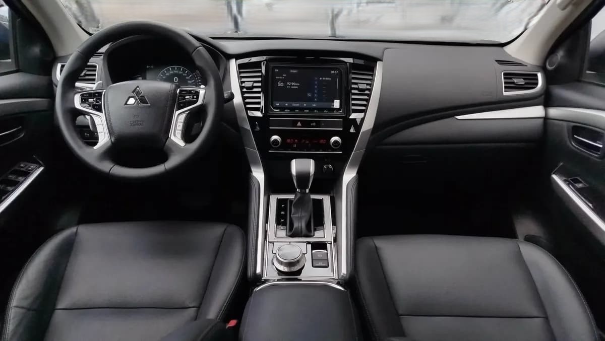 Mitsubishi Montero Sport 2024