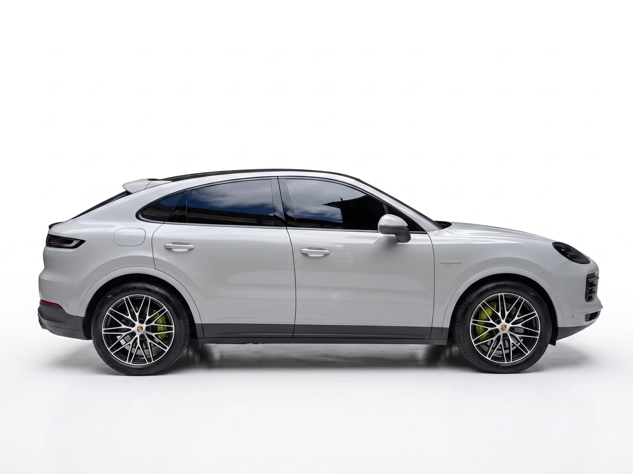 Porsche Cayenne E-Hybrid 2025