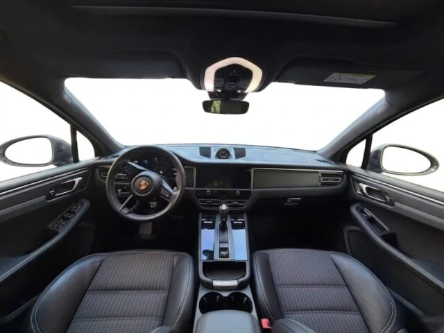 Porsche Macan T 2025