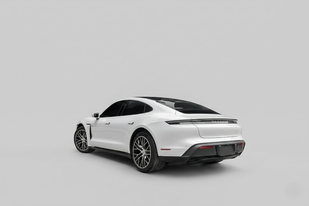 Porsche Taycan 2025
