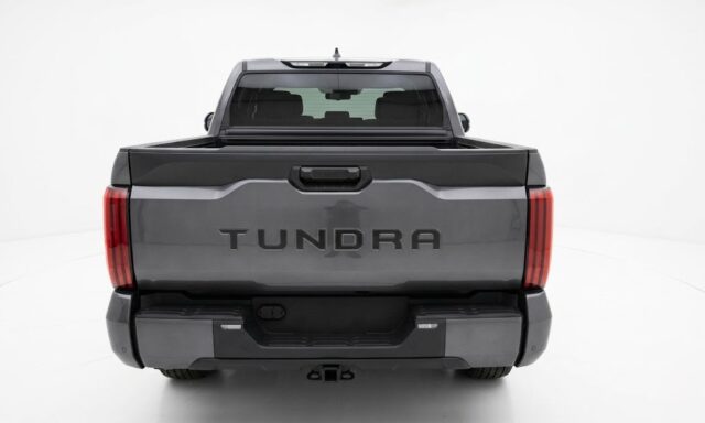 Toyota Tundra SR5 2024