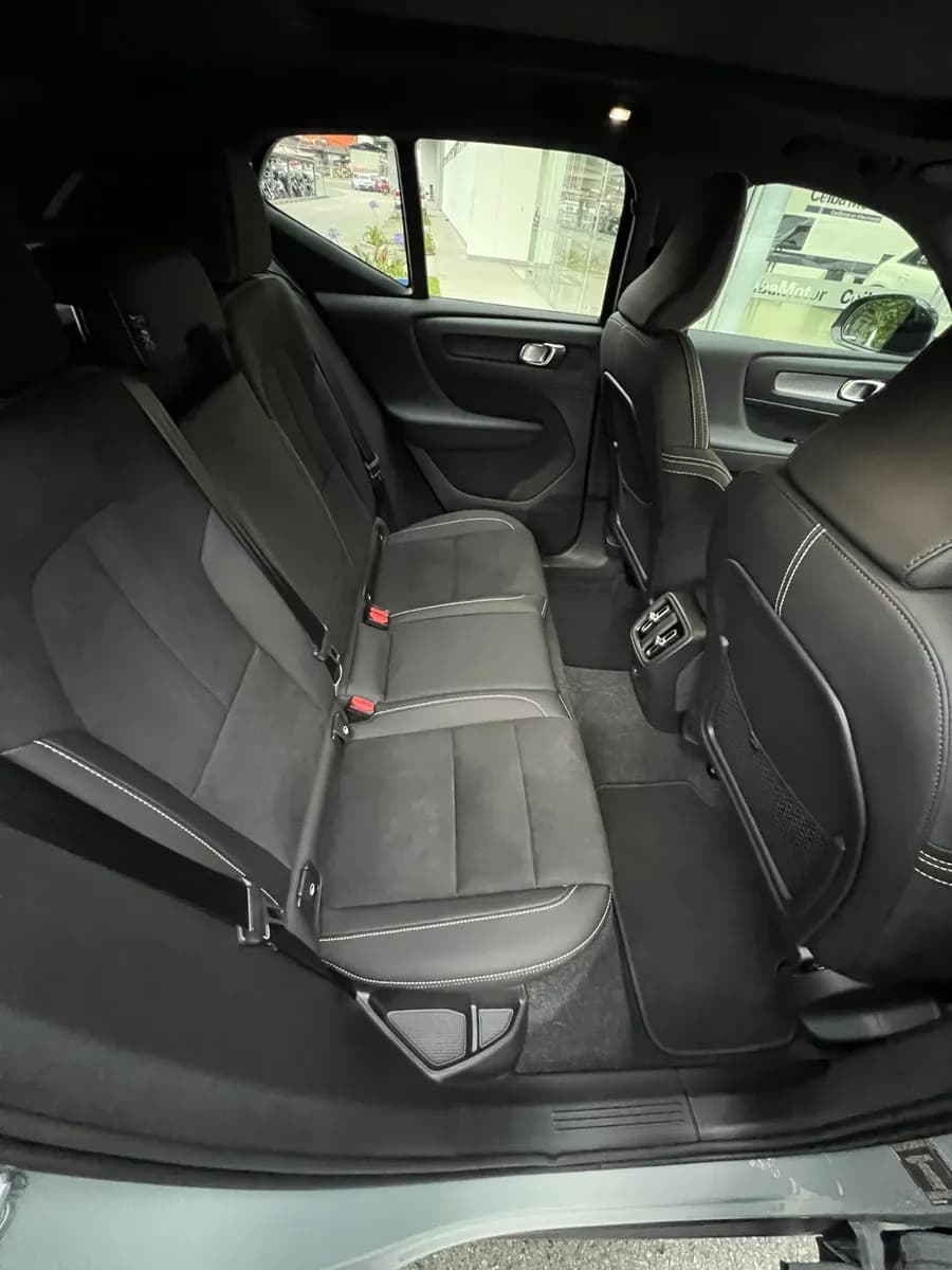 Volvo EX 40 Plus 2026