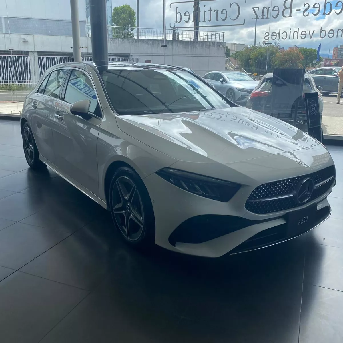 Mercedes-Benz A250 Amg Line 4matic Hibrido