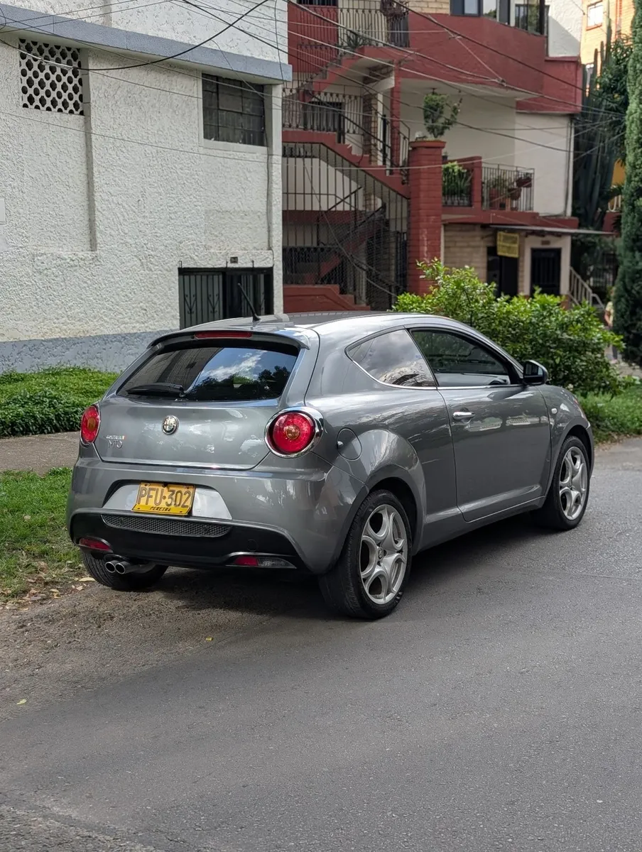 Alfa Romeo Mito 2011 Gris Medellín