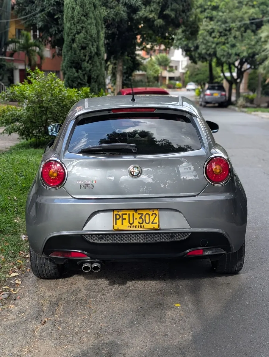 Alfa Romeo Mito 2011 Gris Medellín