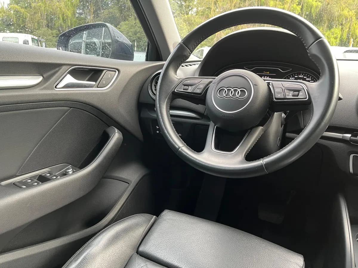 Audi A3 1.2 Ambition 2019 Azul