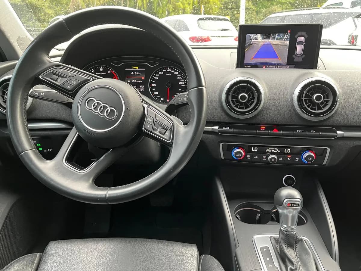 Audi A3 1.2 Ambition 2019 Azul