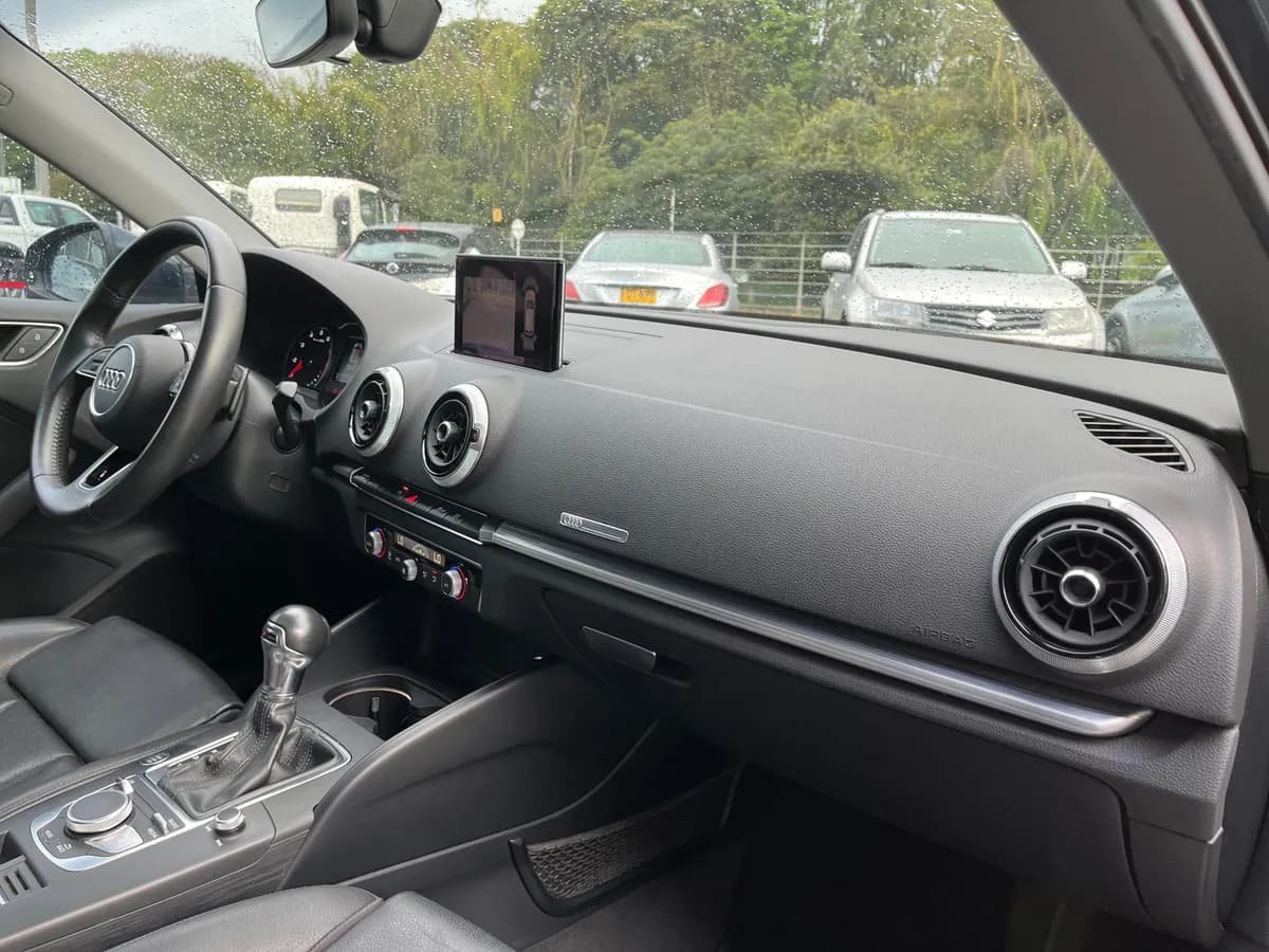 Audi A3 1.2 Ambition 2019 Azul