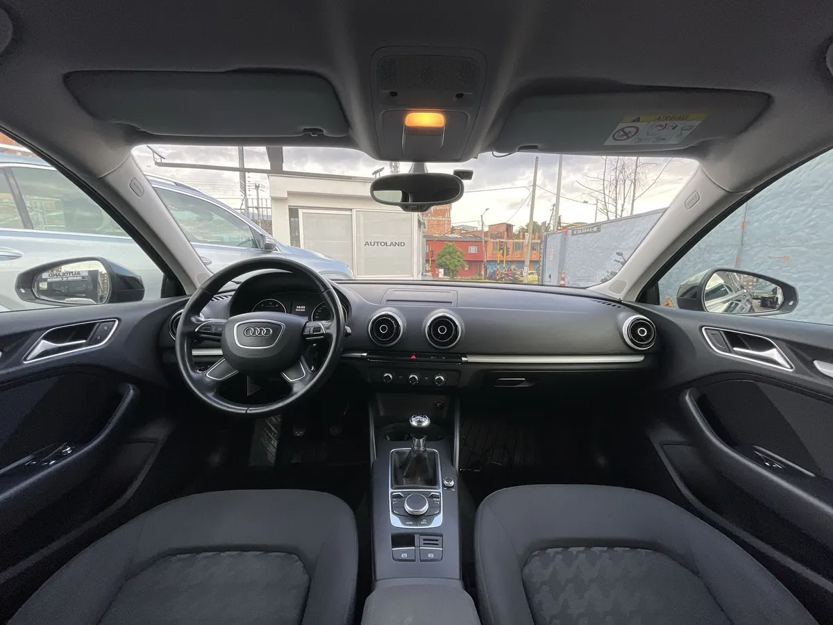 Audi A3 1.8 Attraction 2015 Negro