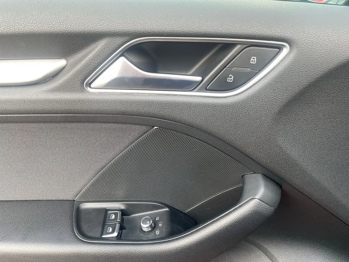 Audi A3 1.8 Attraction 2015 Negro