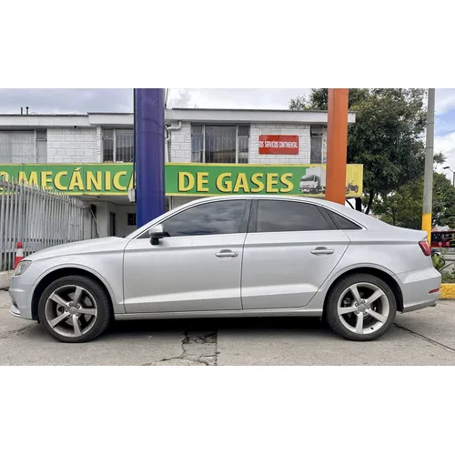 Audi A3 2015 Plateado Bogotá