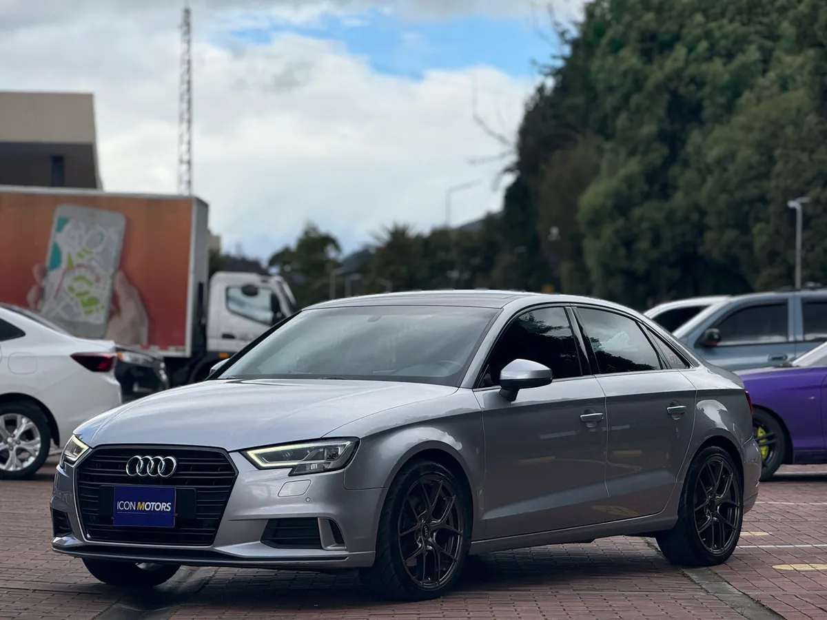 Audi A3 2018 Plateado Cota