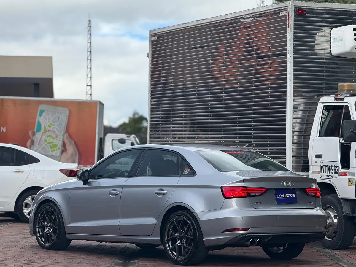 Audi A3 2018 Plateado Cota