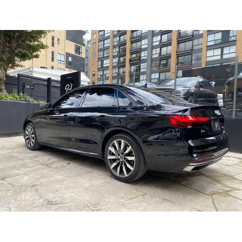 Audi A4 2023 Negro Bogotá