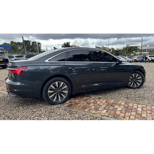 Audi A6 2023 Gris Bogotá