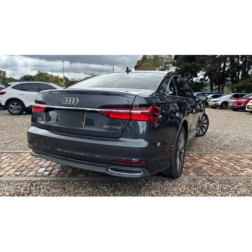 Audi A6 2023 Gris Bogotá
