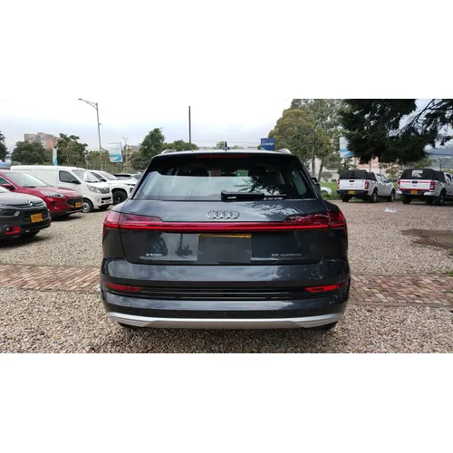 Audi E 55 QUATTRO 2023 Gris Bogotá