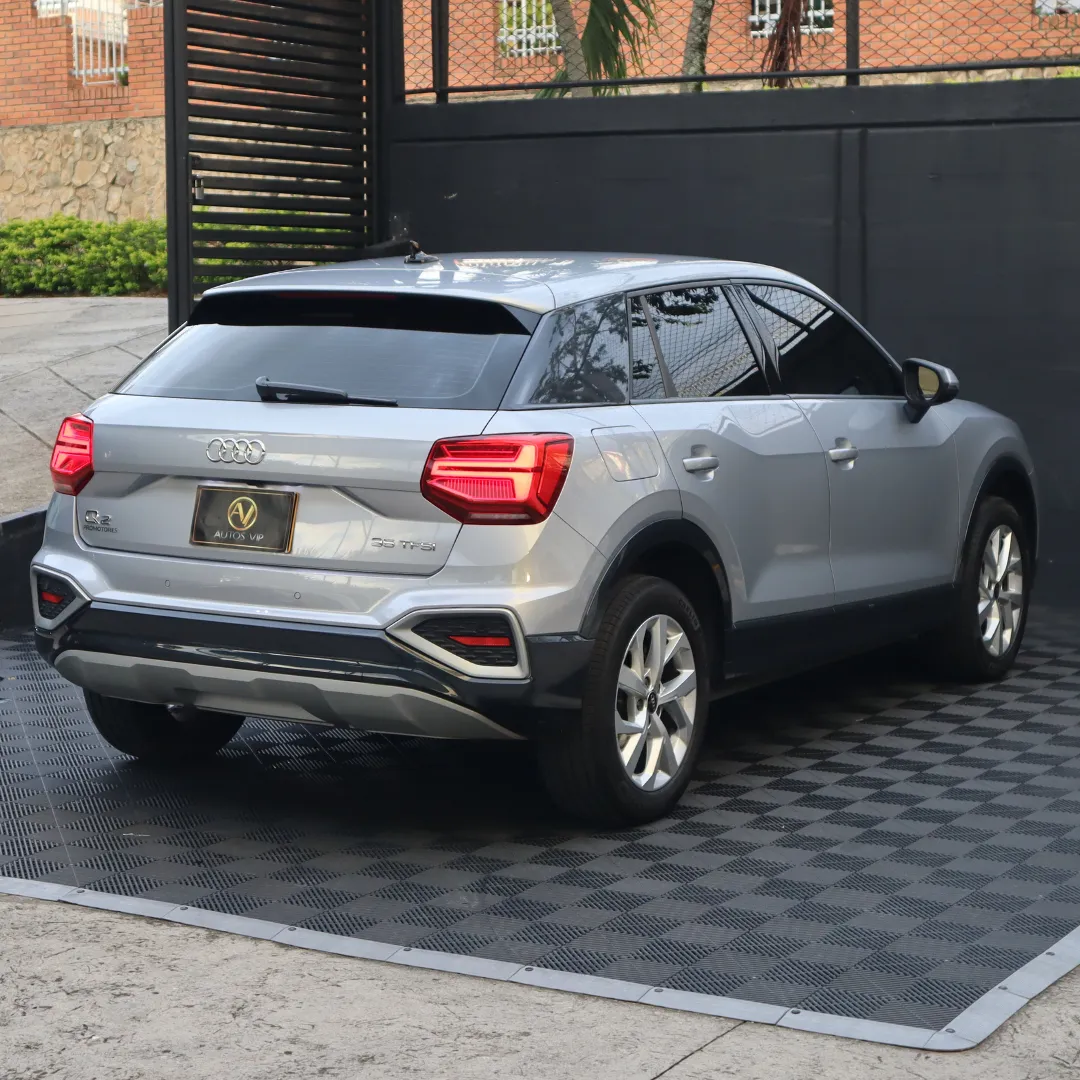 Audi Q2 2026 Plateado Floridablanca