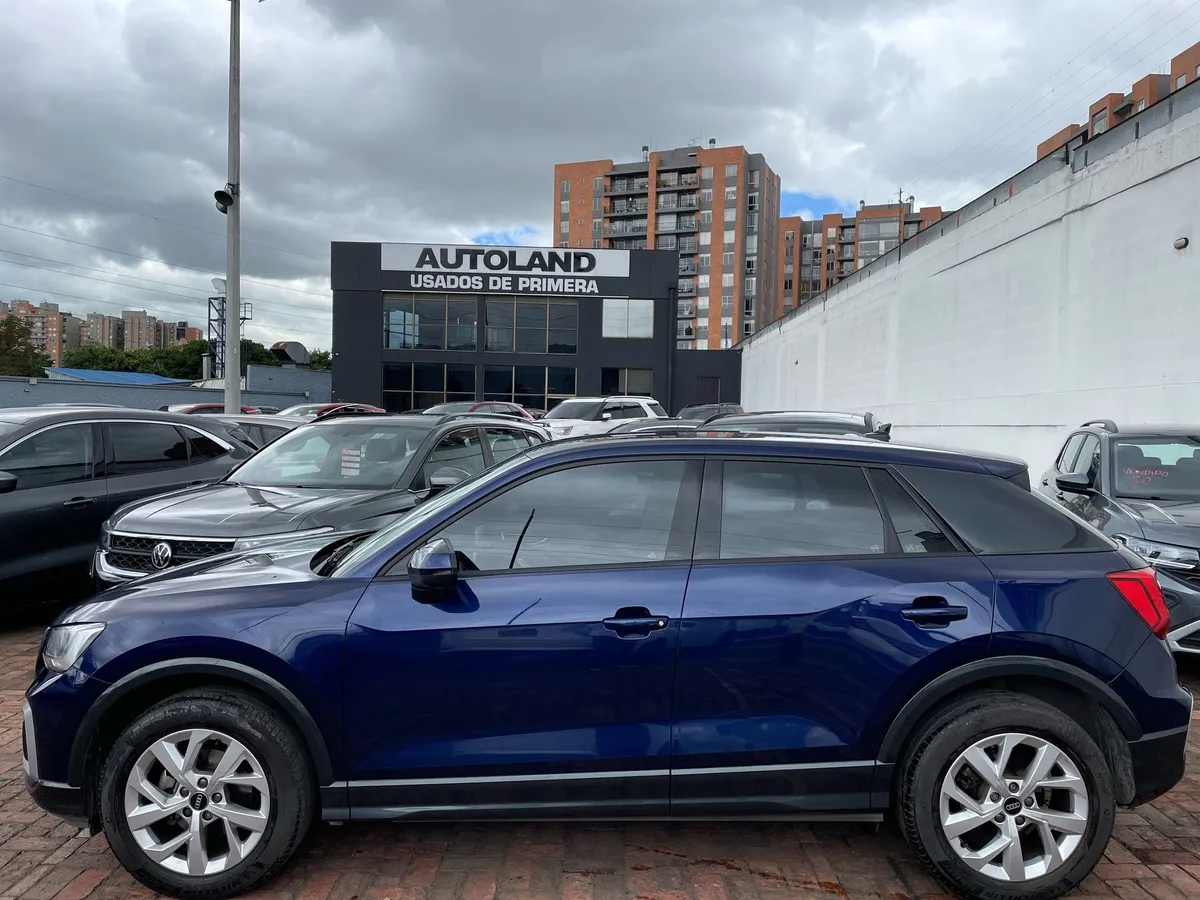 Audi Q2 2022 Azul Bogotá