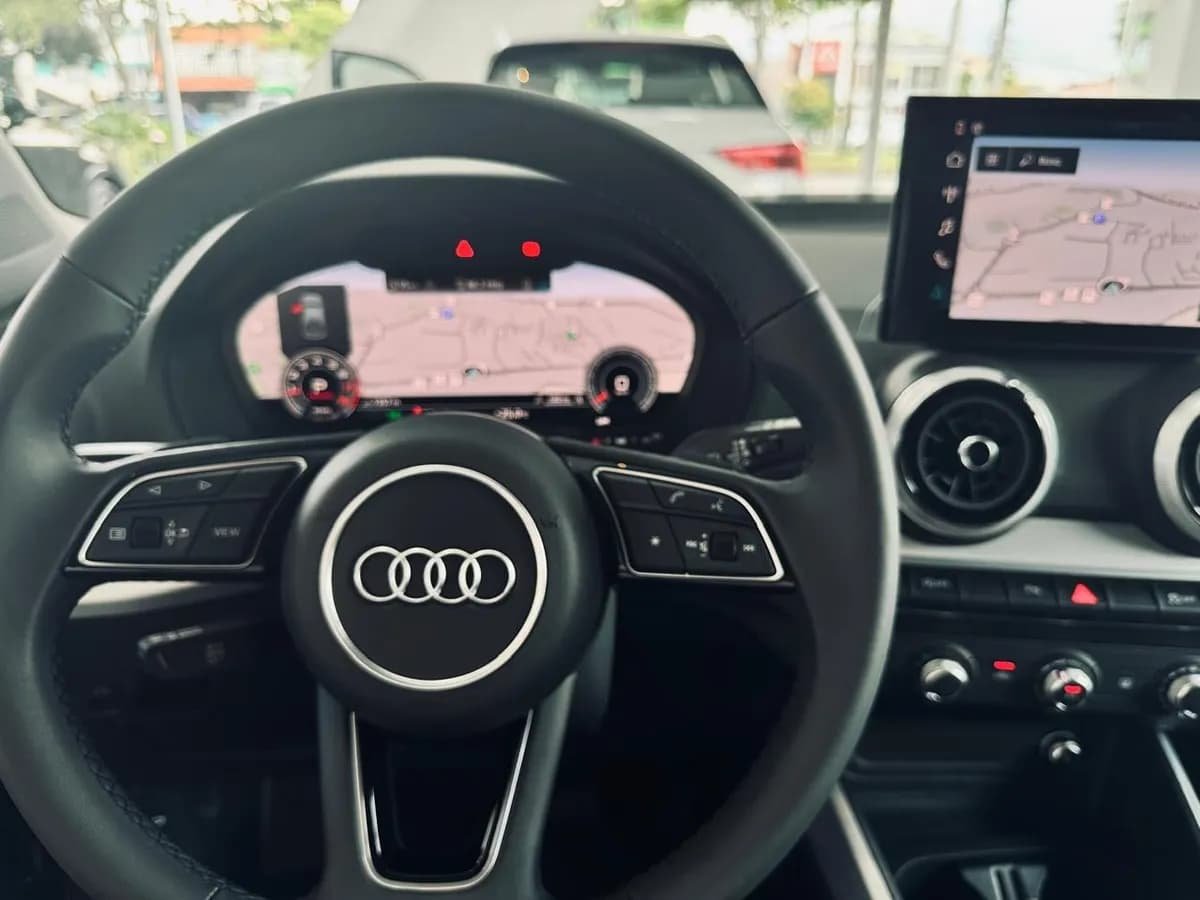 Audi Q2 2025 Urban Edition 1.4 TFSI Gris