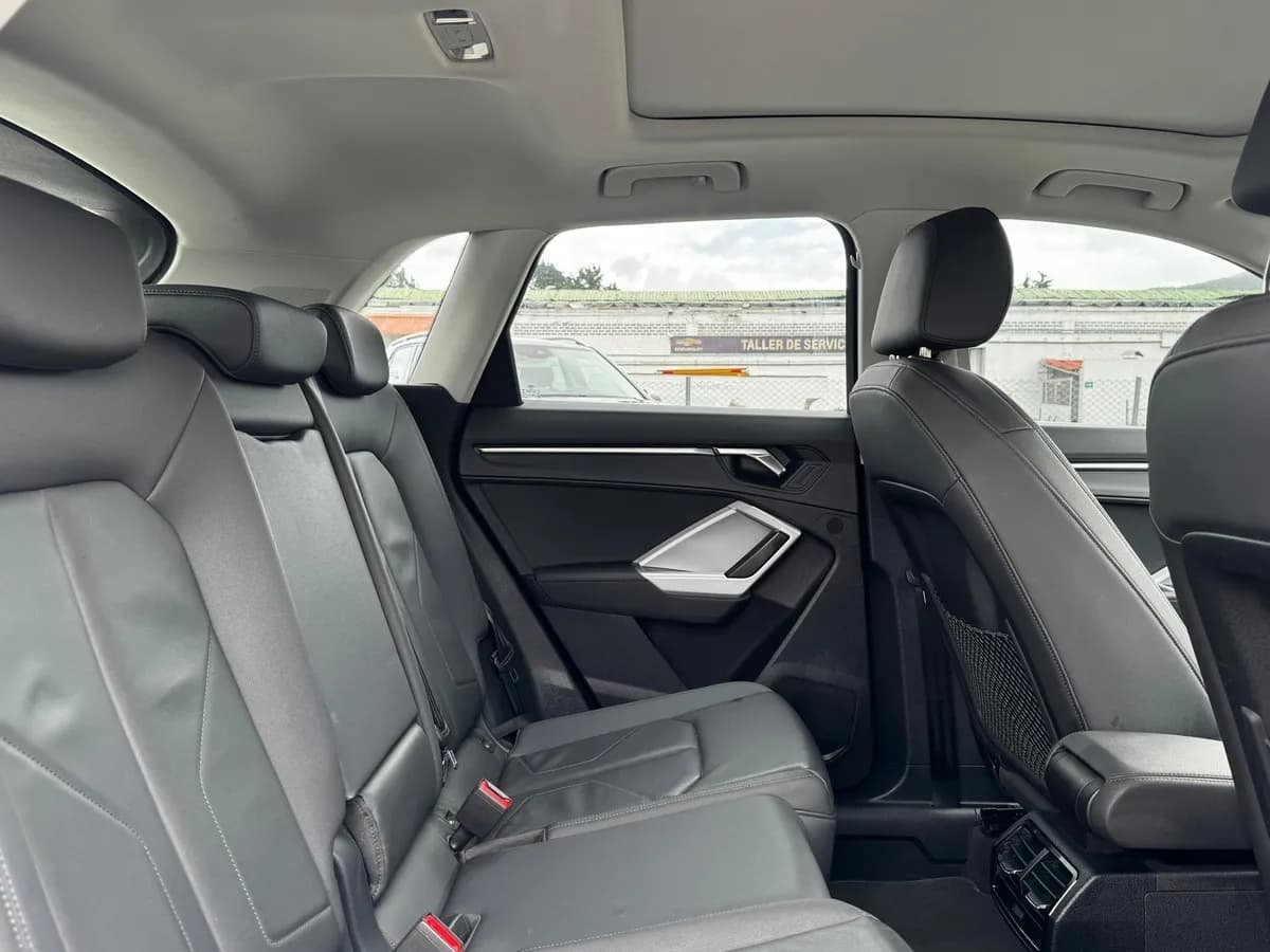 Audi Q3 1.4 35 Tfsi Ambition Plus 2023