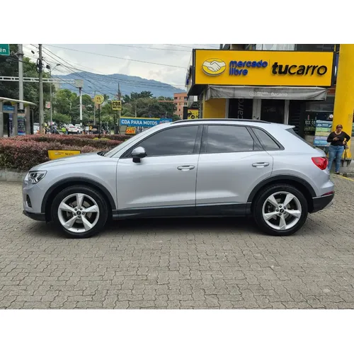 Audi Q3 2021 Plateado Medellín