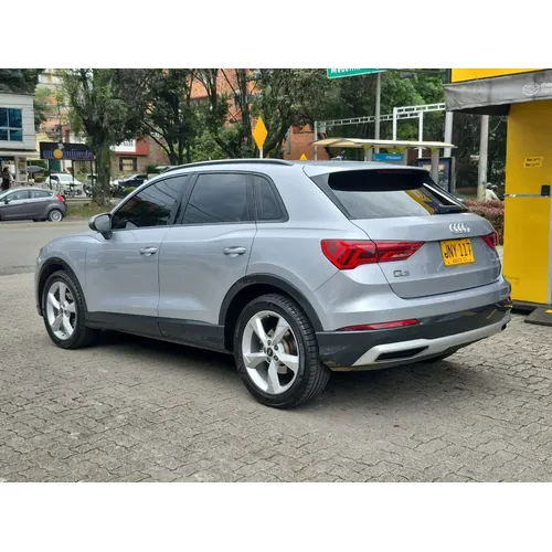 Audi Q3 2021 Plateado Medellín