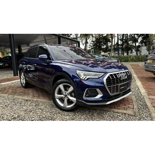 Audi Q3 2023 Azul Bogotá