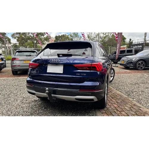 Audi Q3 2023 Azul Bogotá
