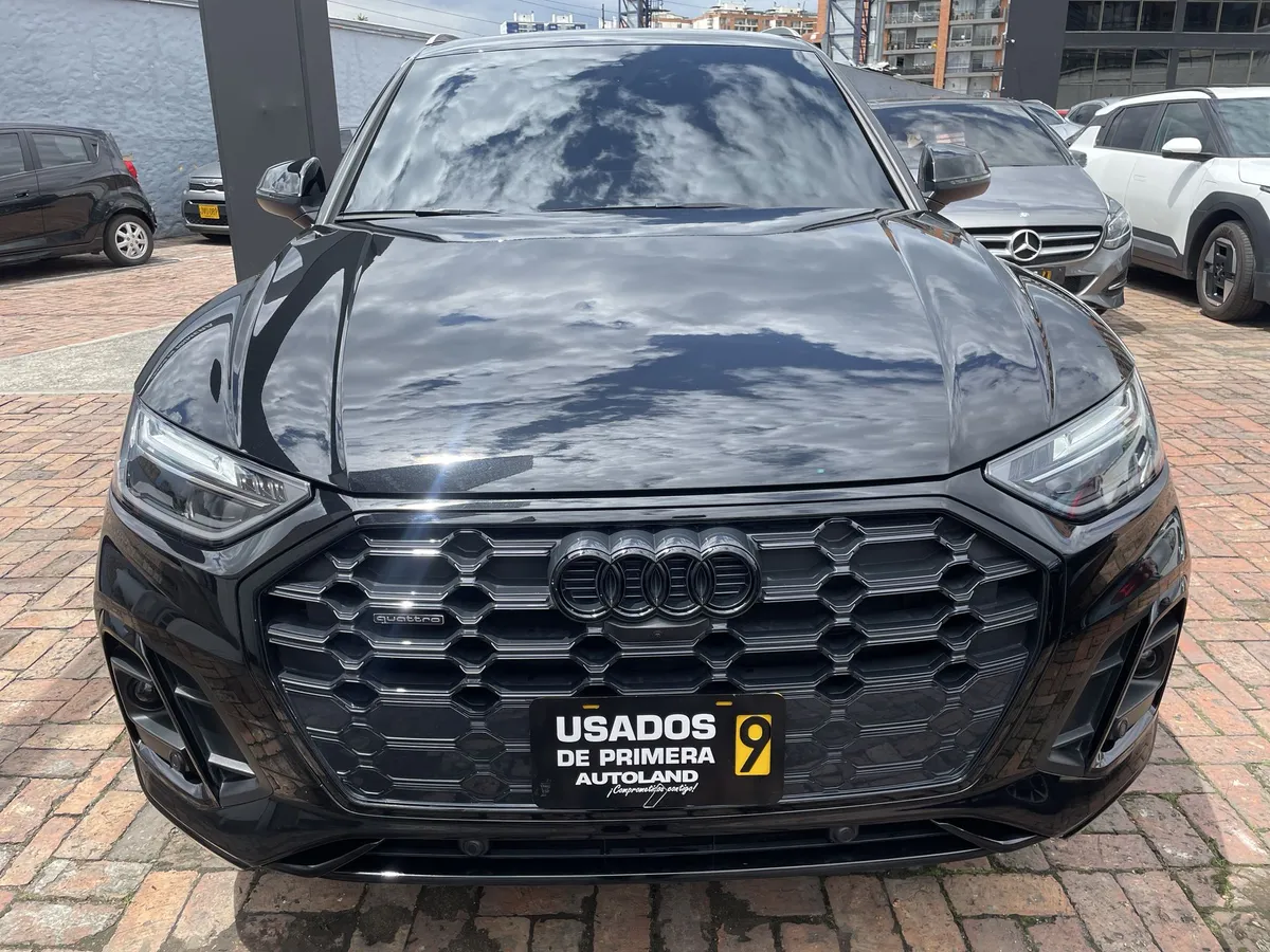 Audi Q5 2024 Negro Bogotá