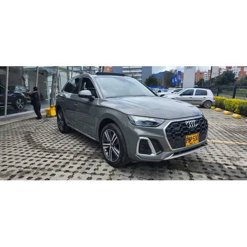 Audi Q5 2025 Gris Bogotá