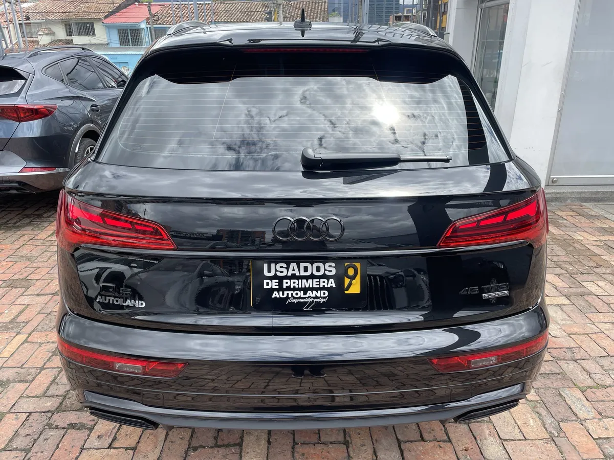 Audi Q5 2024 Negro Bogotá