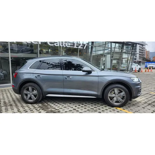 Audi Q5 2020 Gris Bogotá