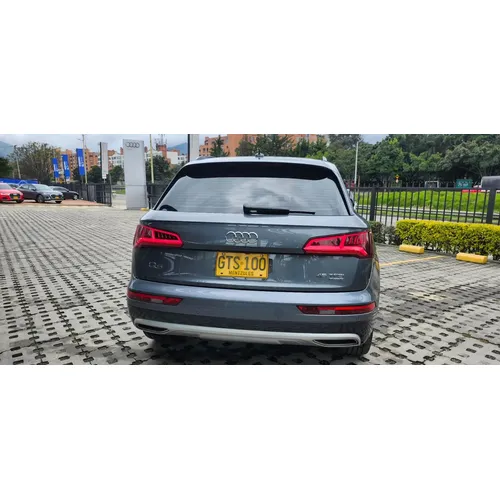Audi Q5 2020 Gris Bogotá
