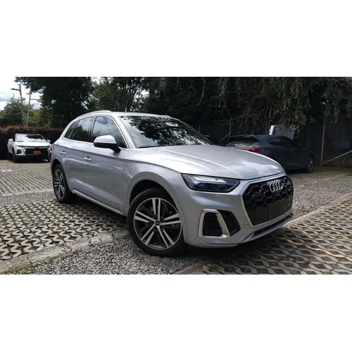 Audi Q5 2025 Plateado Bogotá