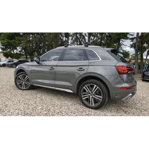 Audi Q5 2025 Gris Bogotá