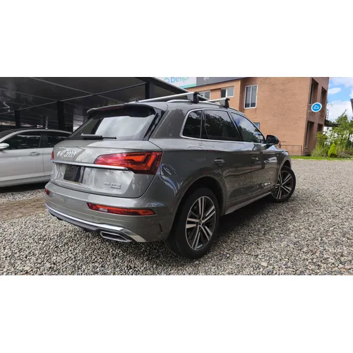 Audi Q5 2025 Gris Bogotá