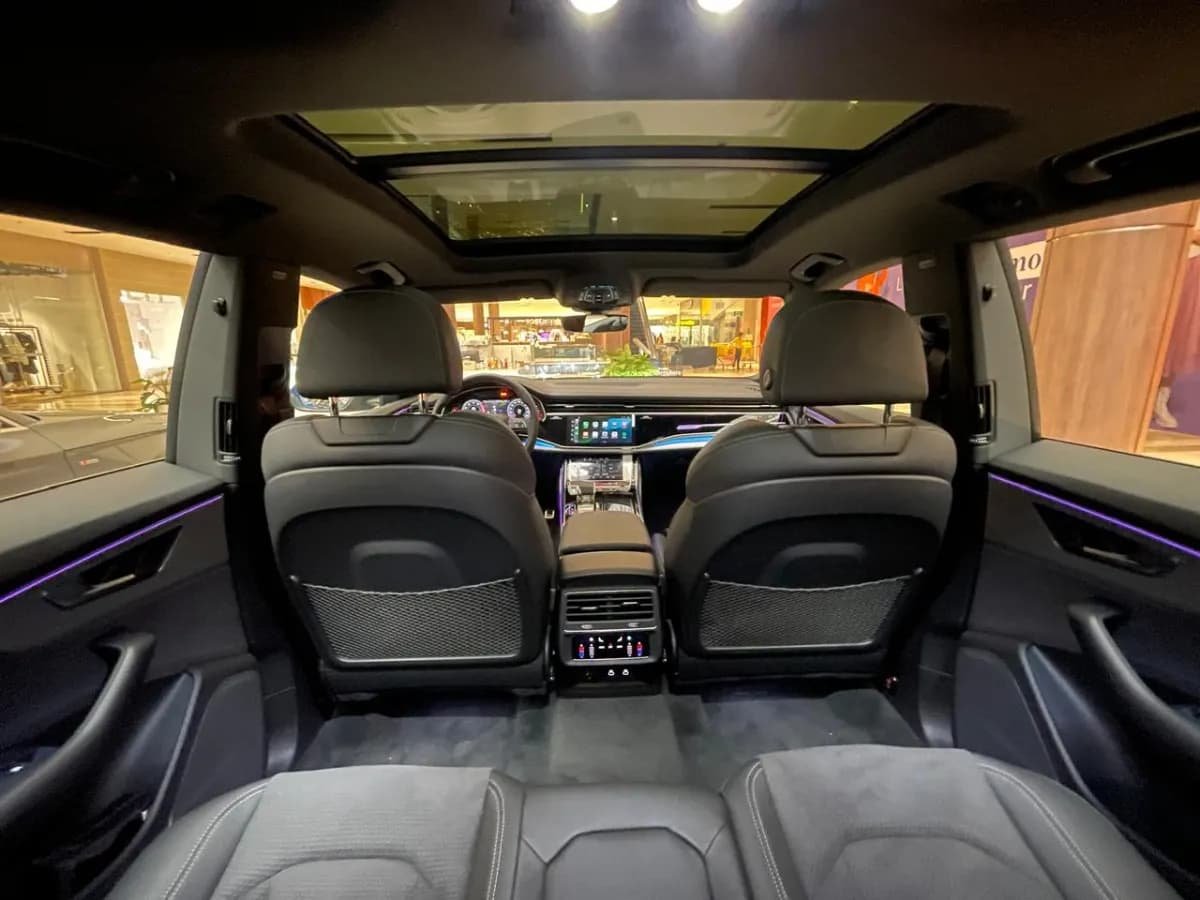 Audi Q8 Híbrido 2025 Plateado