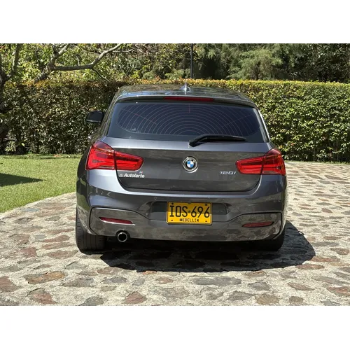 BMW 120i 2016 Gris Medellín