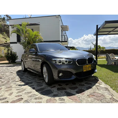 BMW 120i 2016 Gris Medellín