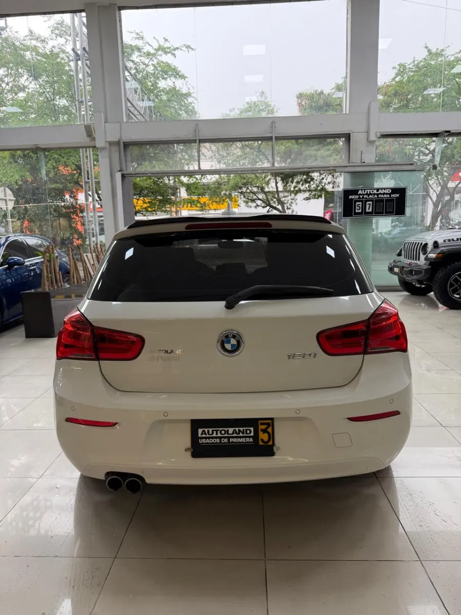 BMW 120i 2019 Blanco Medellín