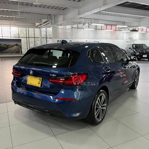 BMW 118i 2024 Azul Bogotá