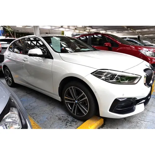 BMW 118i 2023 Blanco Bogotá